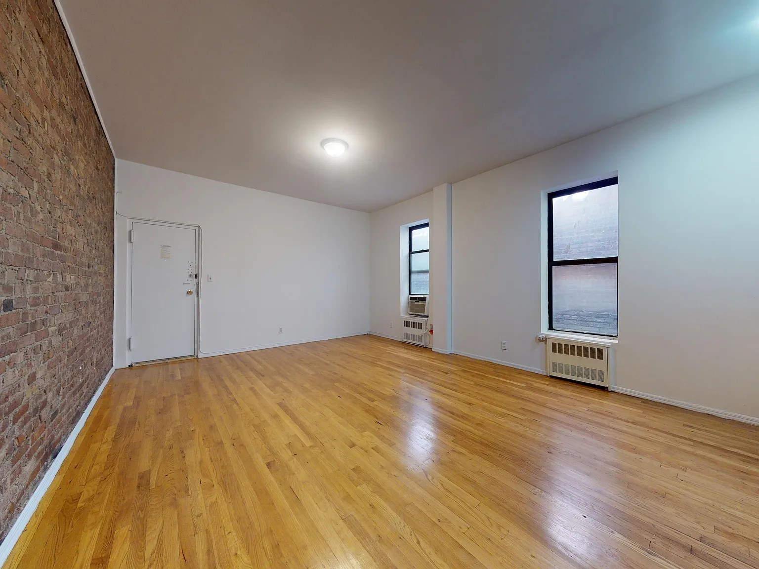 1297 Lexington Avenue — Photo 4