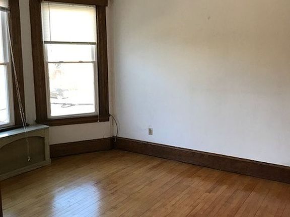 3rd image of 577-579 Orange St #5