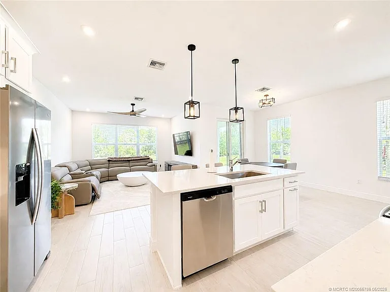 3583 NW Solange Ct — Photo 12