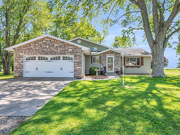 3rd image of 12094 Greenleaf Dr