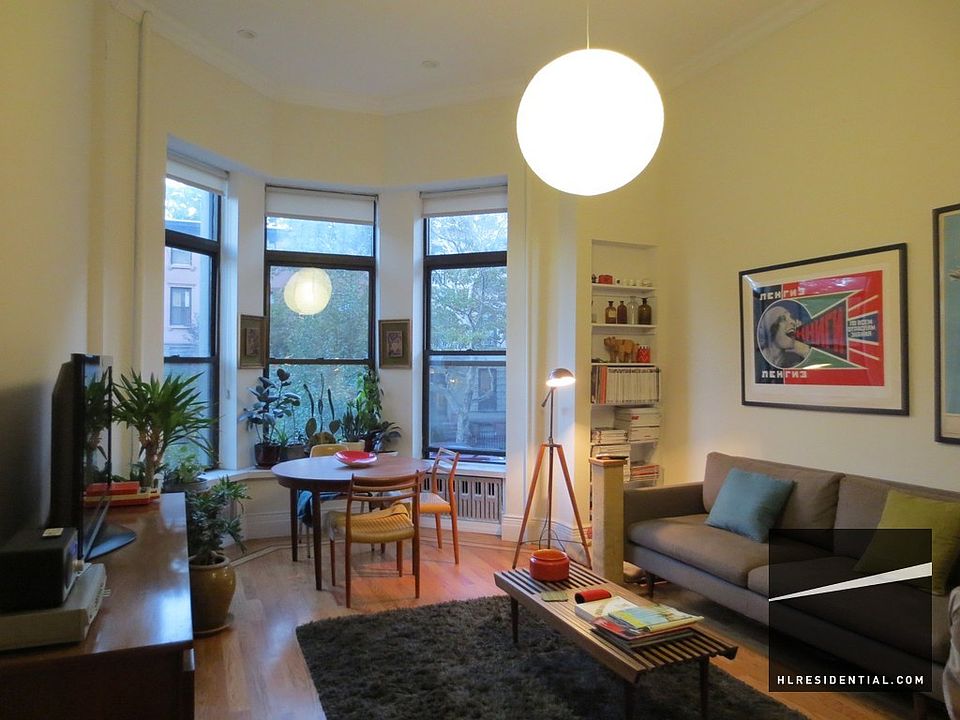 1st image of 210 Park Pl APT 5D