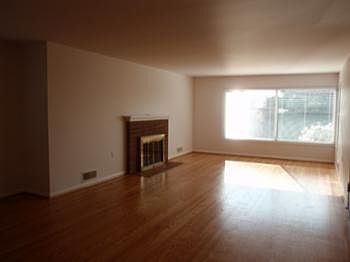 5th image of 12712 12th Ave NW