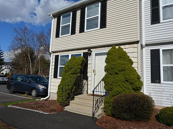 2nd image of 30 Meadowrue Dr #30