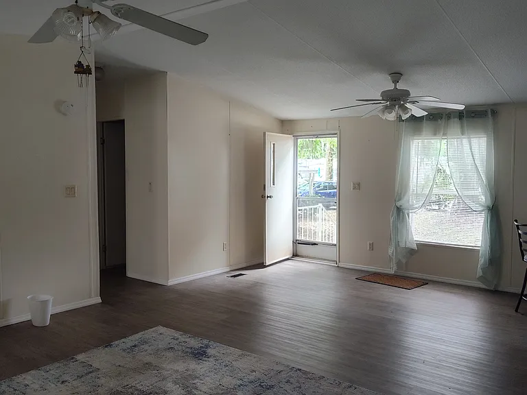 1832 NW 46th Cir — Photo 15