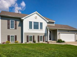 6387 Stony Pointe Dr SE, Caledonia, MI 49316