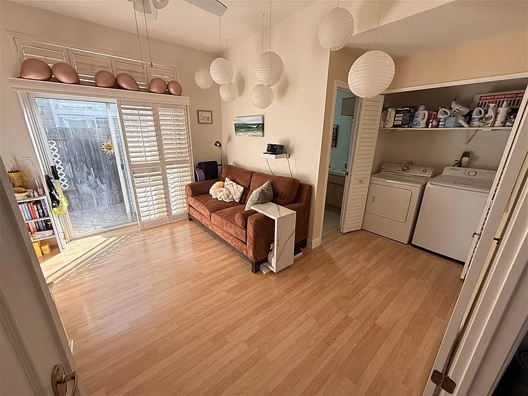 3043 Woods Cir — Photo 10