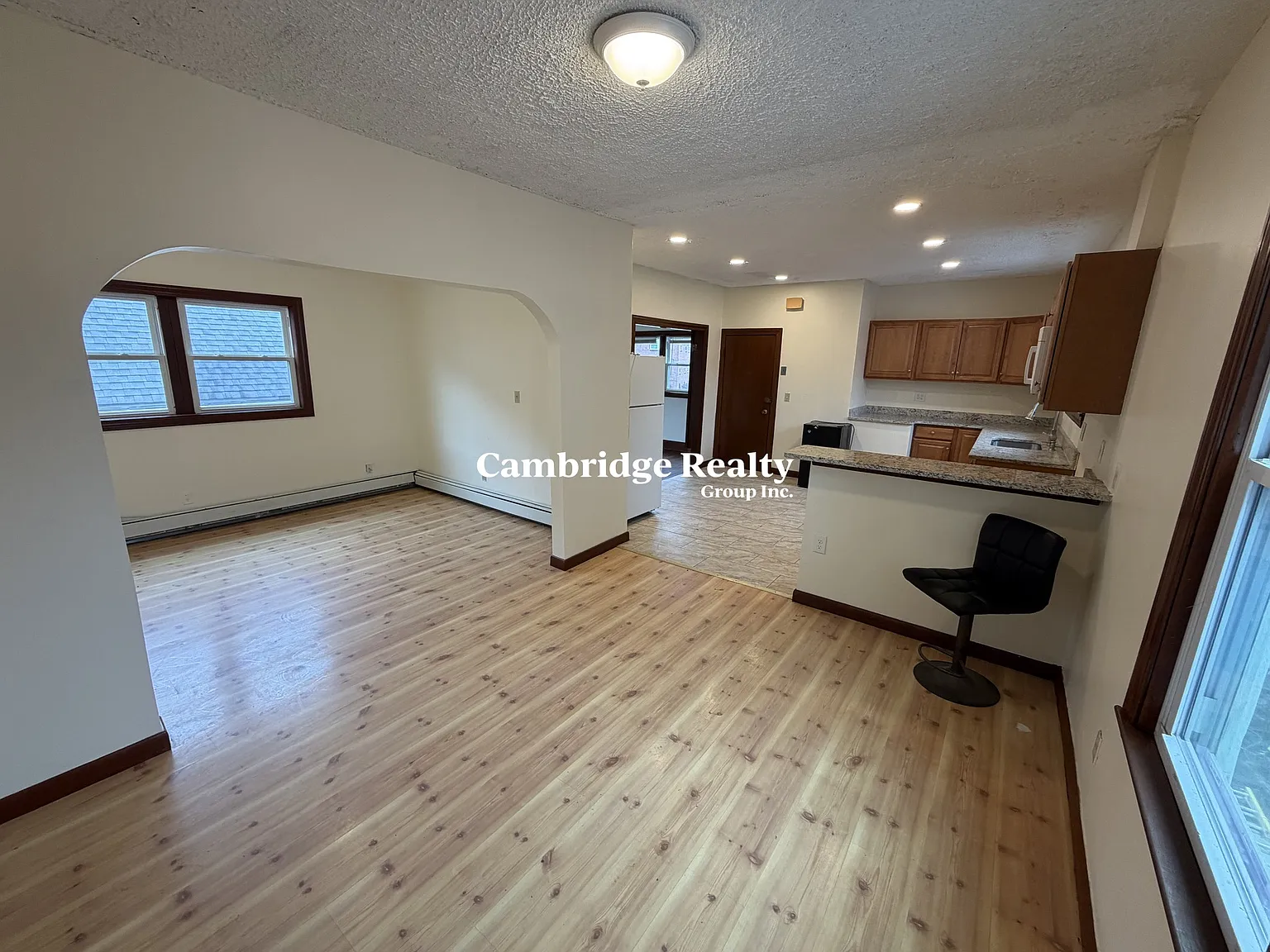 4 bed, 2.0 bath, $3,900 — Photo 1