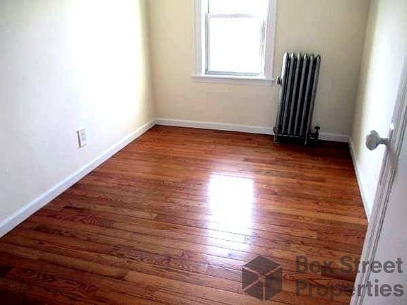 4th image of 2331 21st St #2