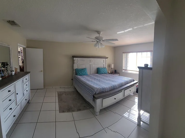 18600 SW 127th Pl — Photo 17