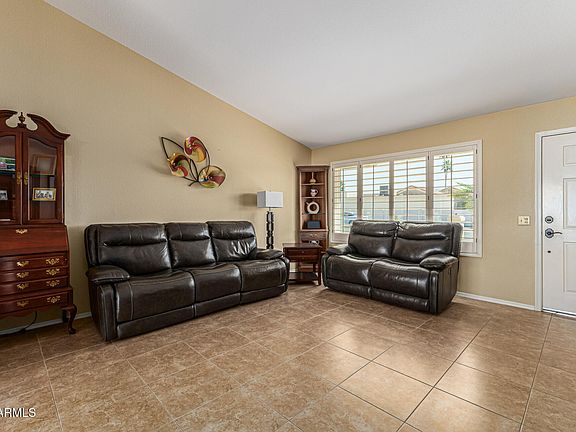4th image of 26606 S HOWARD Drive