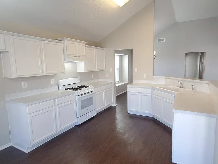 132 Brookshore Dr — Photo 7
