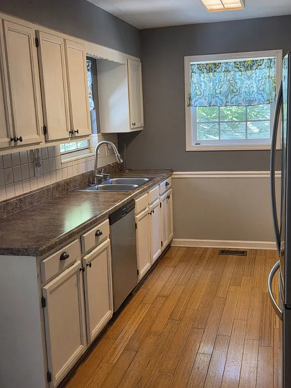 3 bed, 1440 sqft, $2,400 — Photo 4