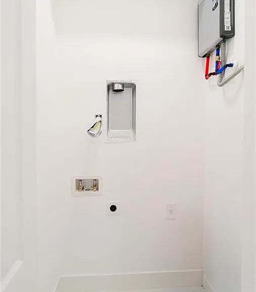 243 Pennfield St — Photo 21