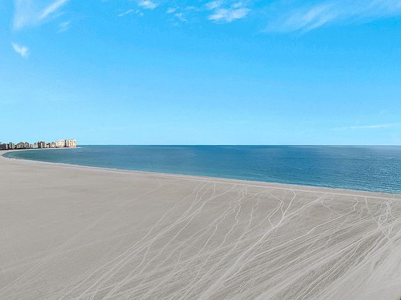 4th image of 320 Seaview Ct APT 305