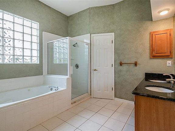 4th image of 5427 Endicott Pl