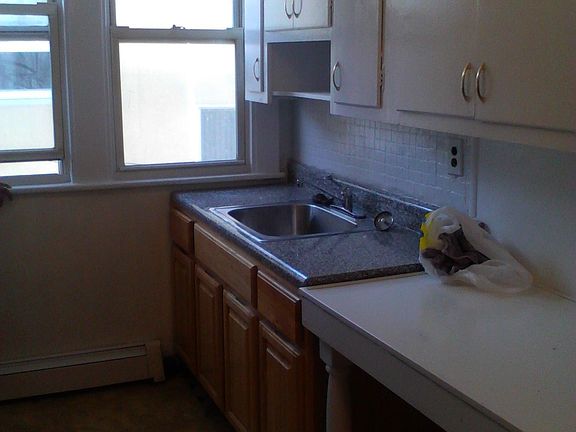 2nd image of 2271 E 24th St