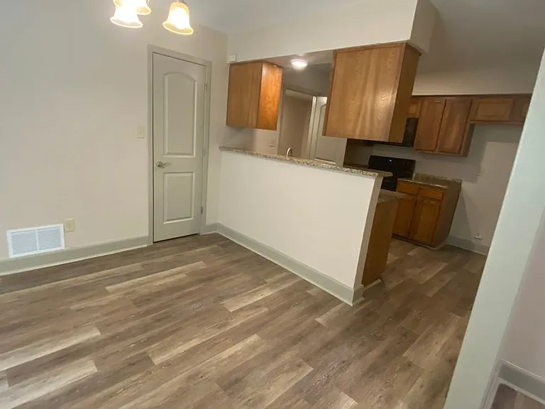7570 Kings Ridge Rd — Photo 6