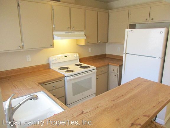 3rd image of 3266 Ashford St Unit D