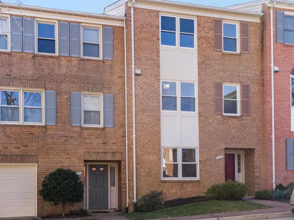 1004 N Cleveland St, Arlington, VA 22201
