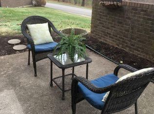 904 Outlook Ridge Ln, Villa Hills, KY 41017