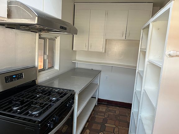 5th image of 30940 Watkins St