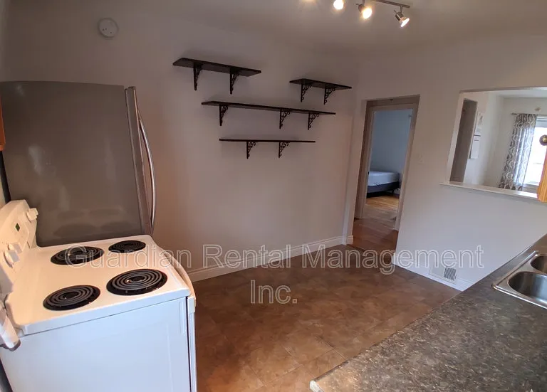 108 Banning St #2 — Photo 2