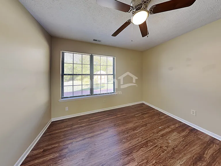 258 Longfellow Ln — Photo 19