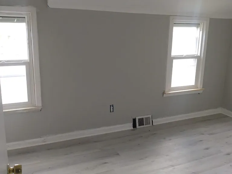 20159 Meyers Rd — Photo 5