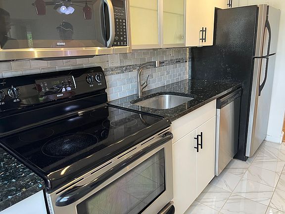 4th image of 1315 N Ode St APT 732