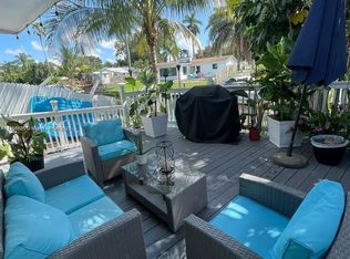 5880 SW 15th St #1, Fort Lauderdale, FL 33317