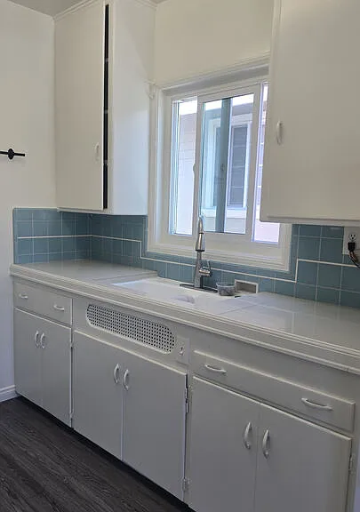 1409 S 12th Ave — Photo 1
