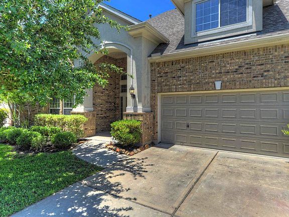 Welcome to 3327 Meline Fields Dr!