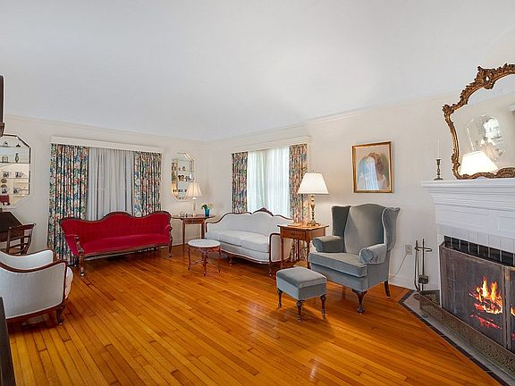 5th image of 1815 17th Ave