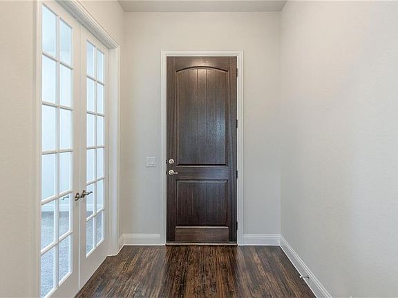 5th image of 3503 Sequoia Ln
