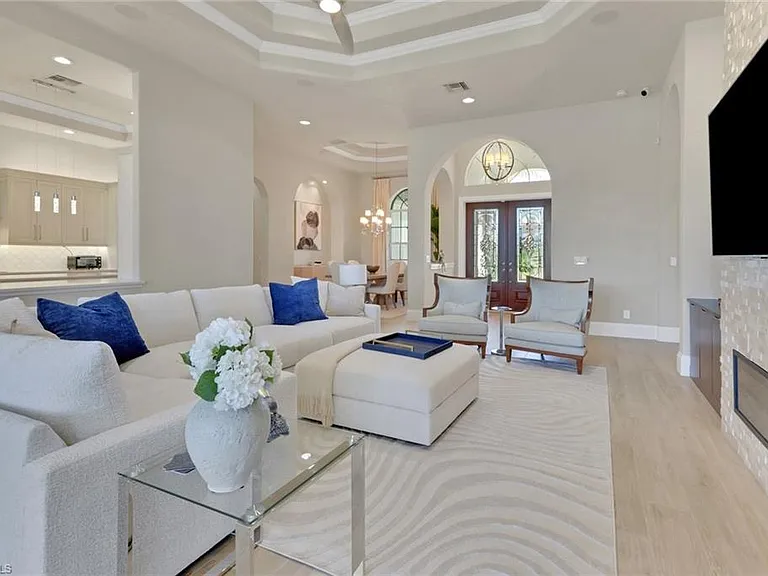 18530 Cypress Haven Dr — Photo 2