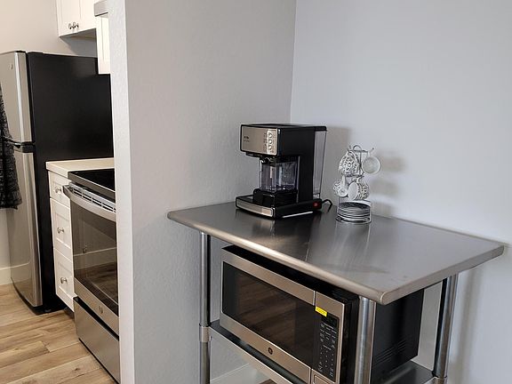 5th image of 1690 Broadway St #602