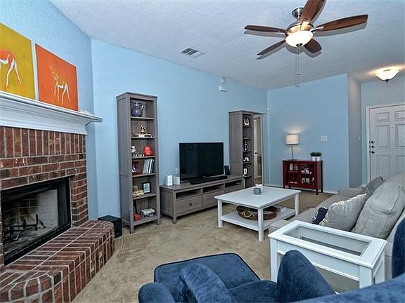 Soothing wall color finishes throughout.
