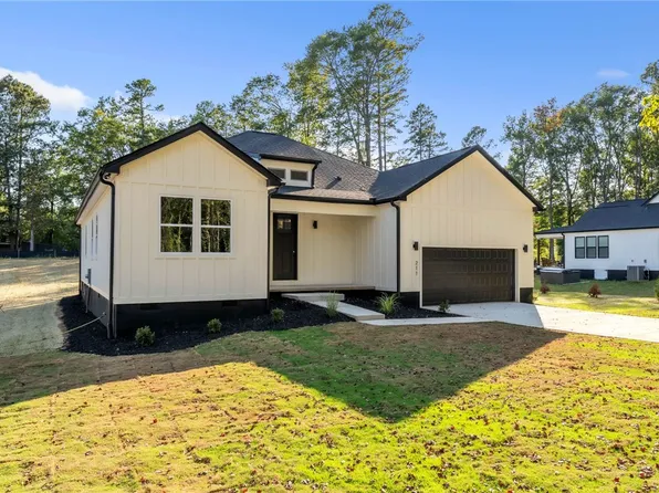 211 Chestnut Dr, Belton, SC 29627