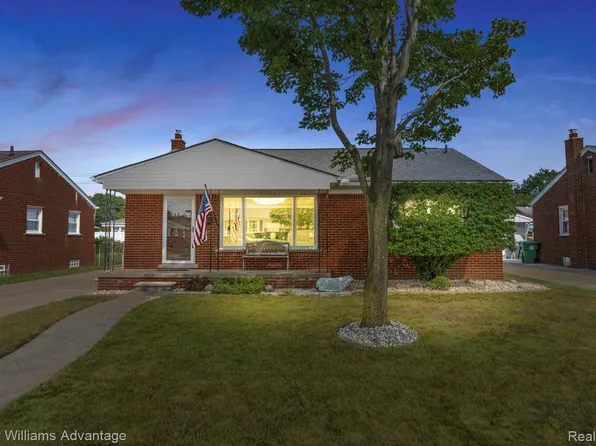 6514 Sharon St, Garden City, MI 48135