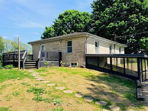 4th image of 565 Newton Ln