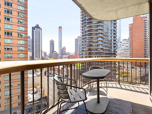 3rd image of 167 E 61st St APT 11A