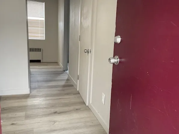 8600 Aurora Ave N #11, Seattle, WA 98103