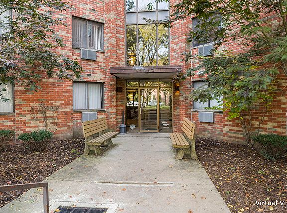 2nd image of 5310 N Chester Ave APT 315