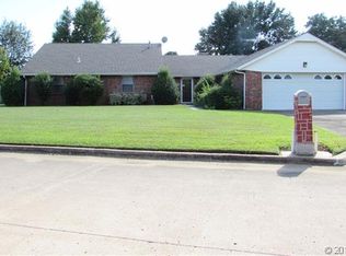 12 Gawf Pl, Muskogee, OK 74403