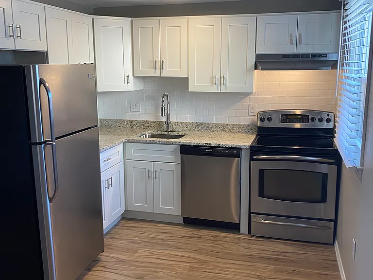 420 Main St #26 — Photo 1