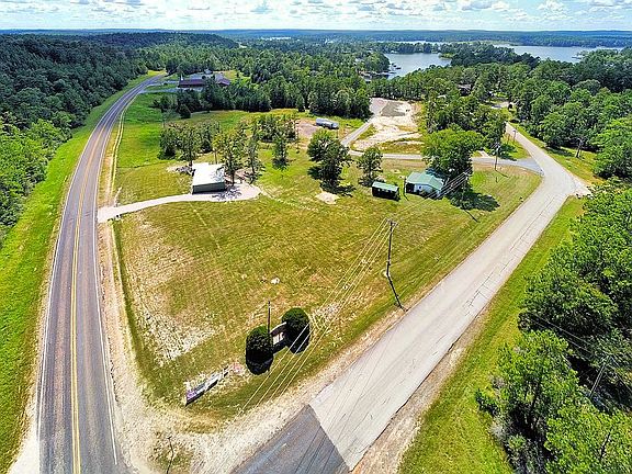 3rd image of 151 Hickory Hill Dr