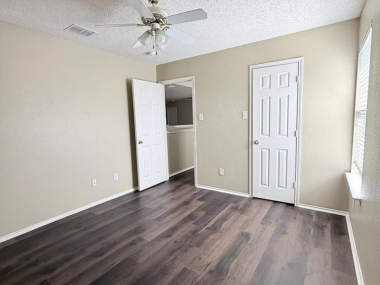 7172 Saint Augustine Dr — Photo 21