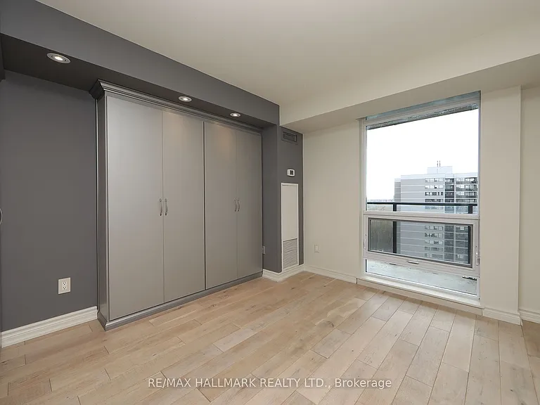 18 Valley Woods Rd #Penthouse 206 — Photo 22