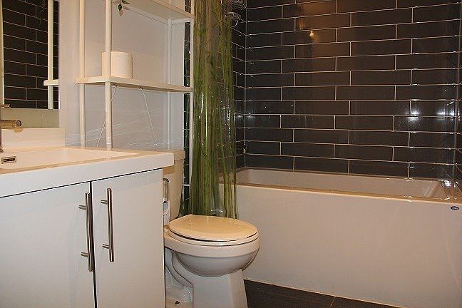 2nd image of 55 Speers Rd #908