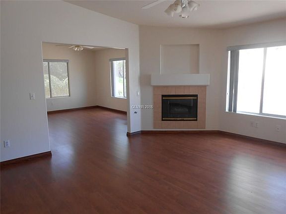 3rd image of 256 Big Horn Dr #C